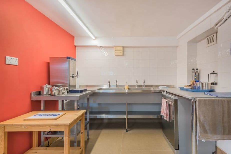 An alternative view of the kitchen