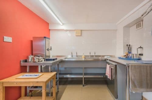 An alternative view of the kitchen