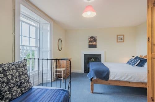 King size room with additional day bed