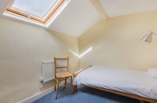 The second floor single bedroom
