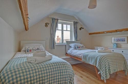 Bedroom 3 - View 1