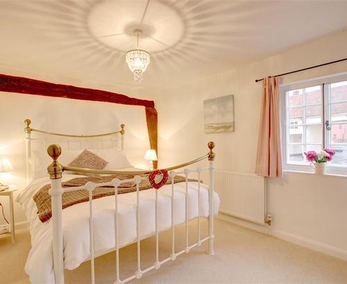 Bedroom 2 - View 2
