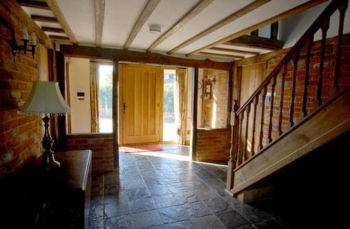 RH1056 Entrance Hall