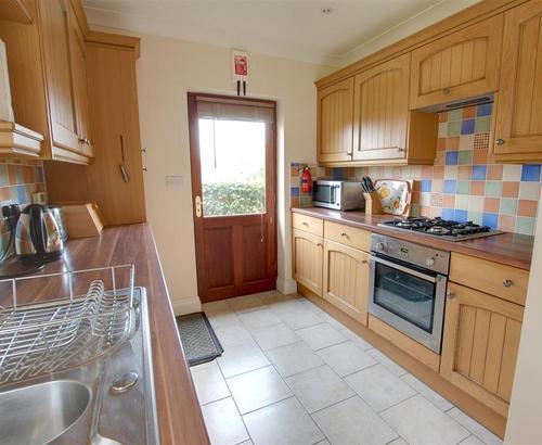 CB571 Kitchen