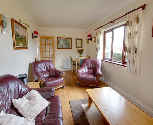 CB571 Sitting Room