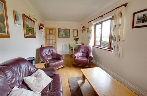 CB571 Sitting Room