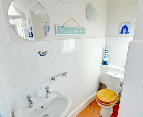 Ground Floor Bathroom - View 2