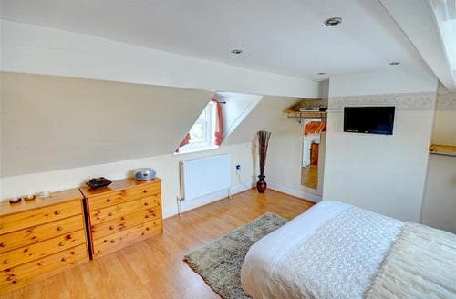 Bedroom 3 - View 2