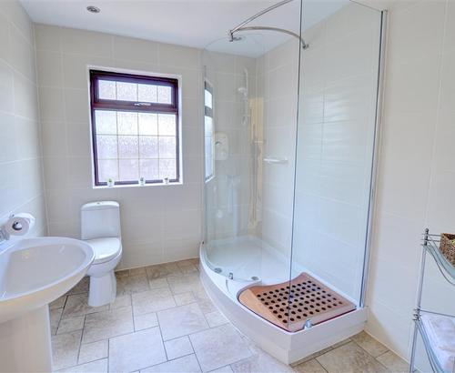 Family Shower Room