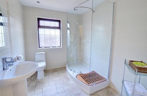 Family Shower Room