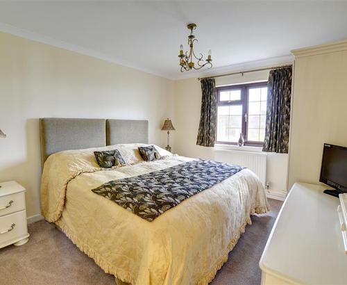 King Size or Twin Room