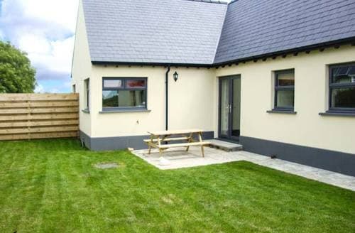 Y Bwthyn, Y Bwthyn, Fachongle Ganol, near Newport - Snaptrip