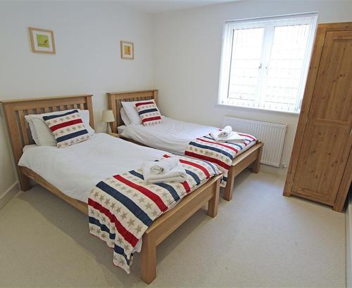 Bedroom 2 - View 1