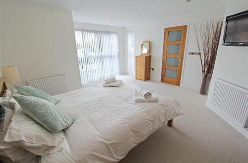 Bedroom 1 - View 2