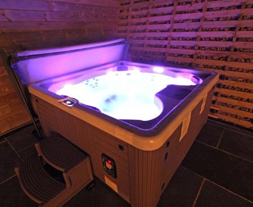 Jacuzzi