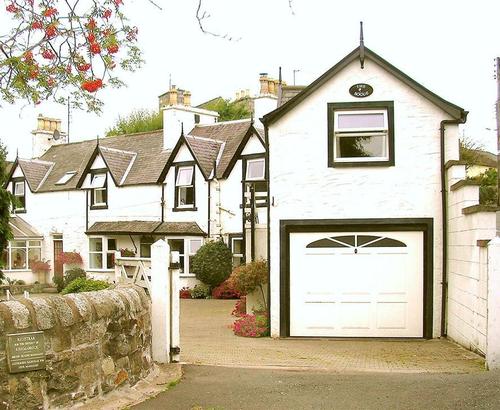 Exterior 1