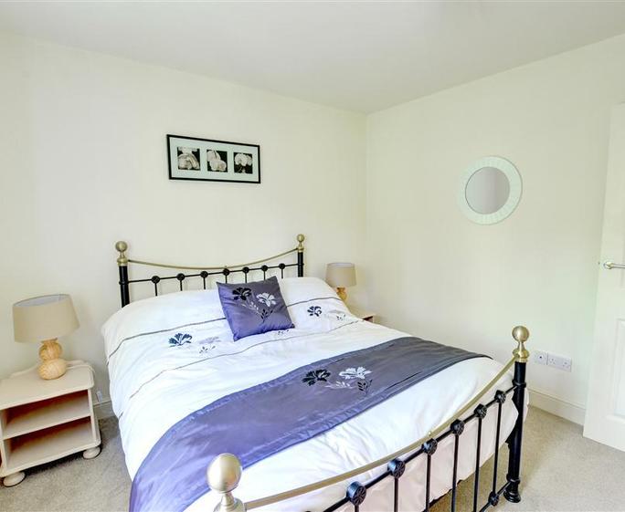 Bedroom 1 - View 2