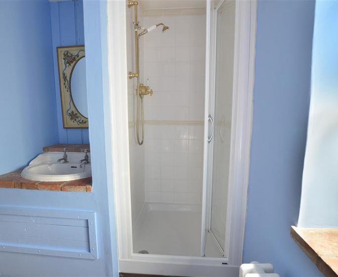 Bathroom 2 View 2