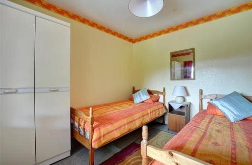 Twin Bedroom