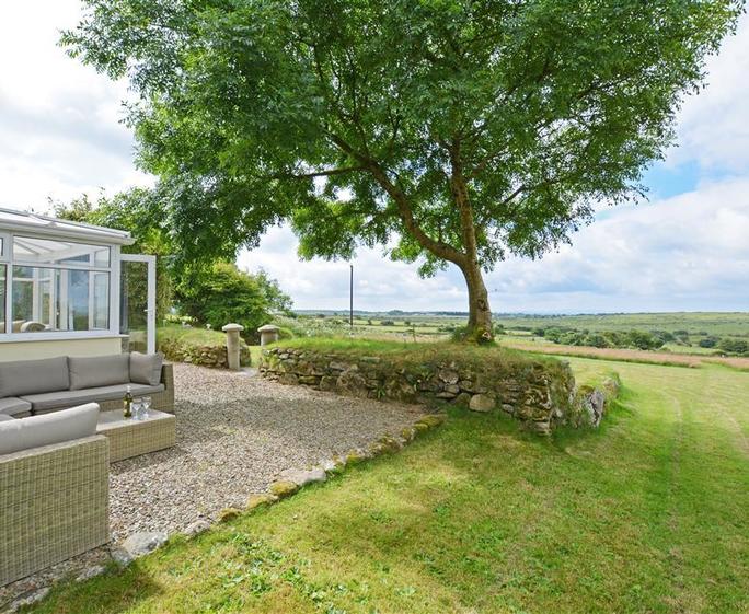 Outside Sitting Area
