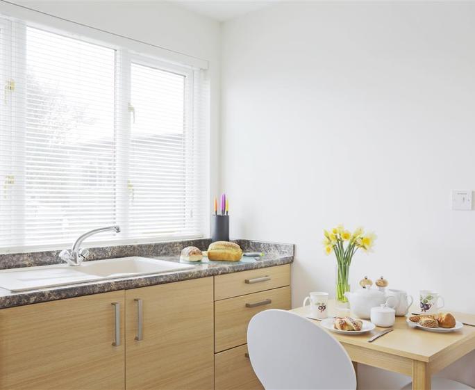 Open Plan Room - View 5