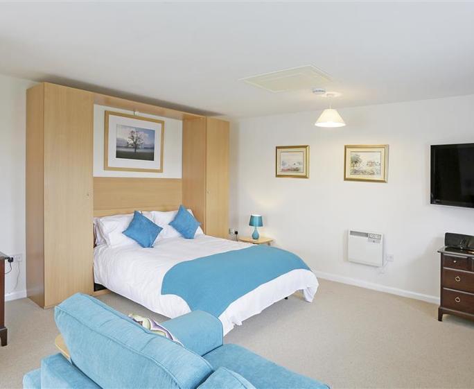 Open Plan Room - View 3