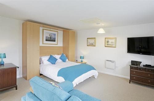 Open Plan Room - View 3