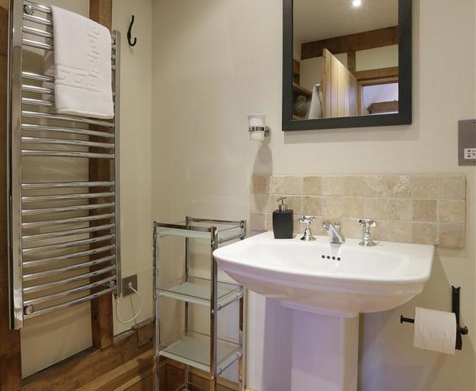 Shower Room - View 3