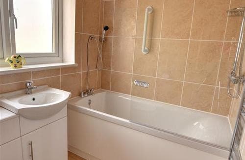 EK726 - Bathroom