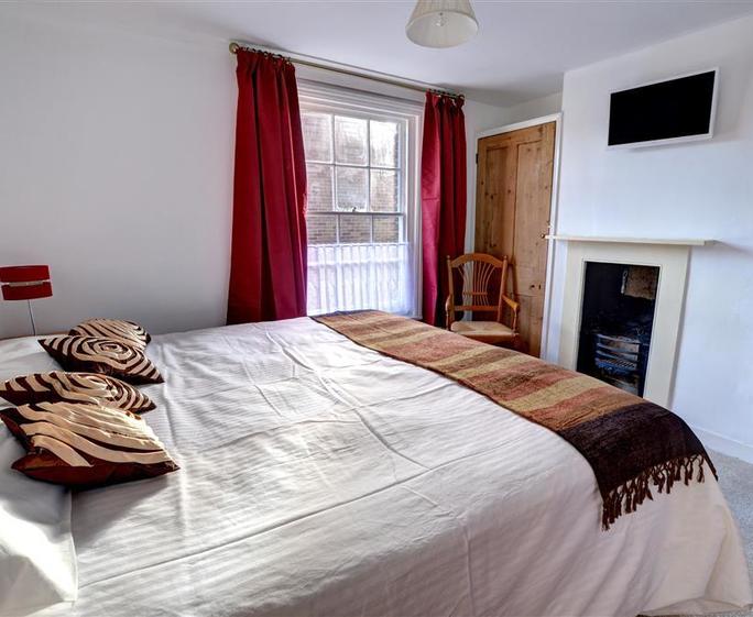EK726 - Bedroom - view 2