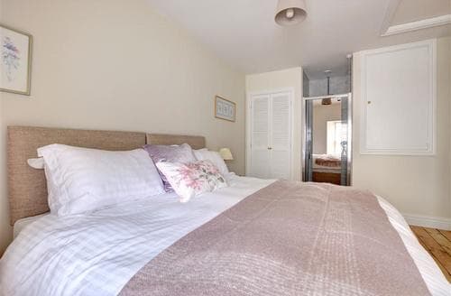Bedroom 1 - View 2