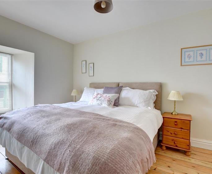 Bedroom 1 - View 1
