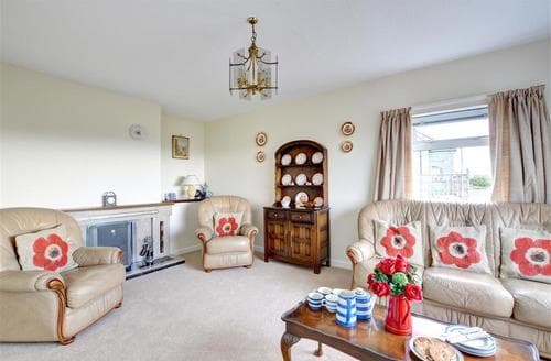 WAG556 - Sitting Room View 3