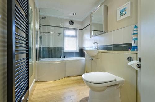 T34WAR - Bath Shower Room