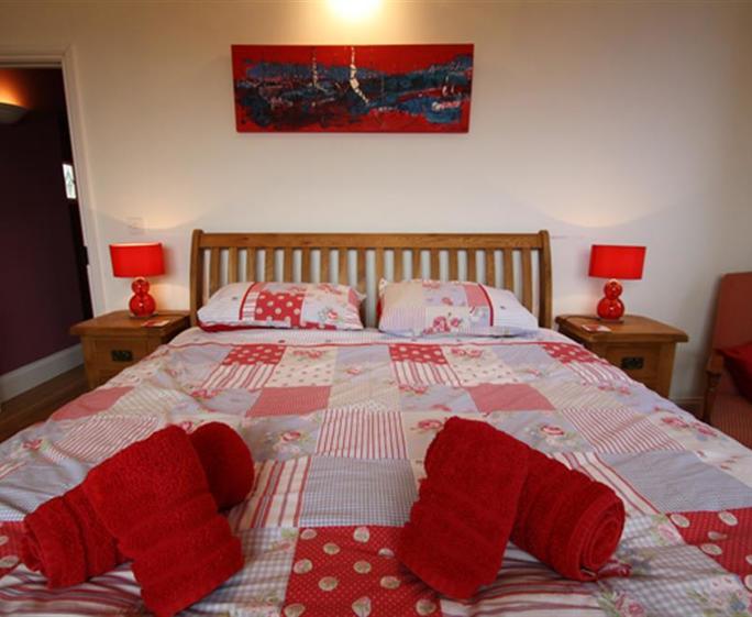 FL038_bed1.jpg