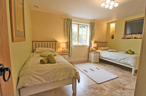 FL038_bed3.jpg