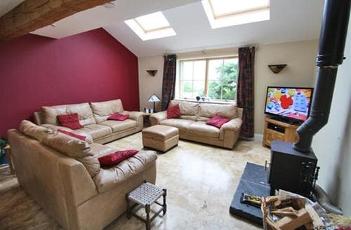 FL038_lounge1.jpg