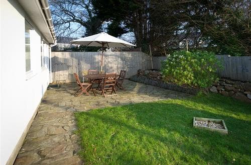 TYNIXX - Rear Patio & Garden