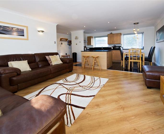 TYNIXX - Living Room View 1