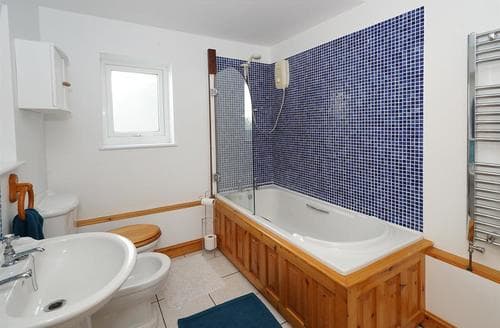 Snowdon-View-bathroom-room-16
