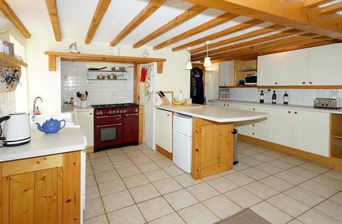 Snowdon-View-kitchen-16