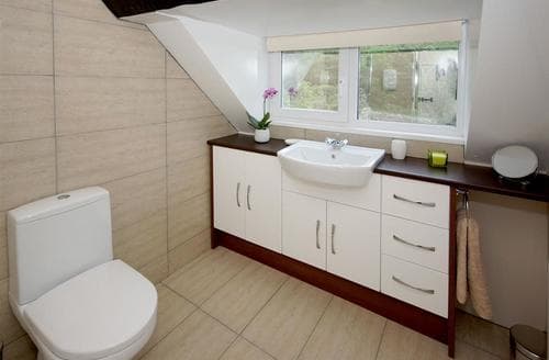 Ciltreflys-1st-floor-shower-room1-14