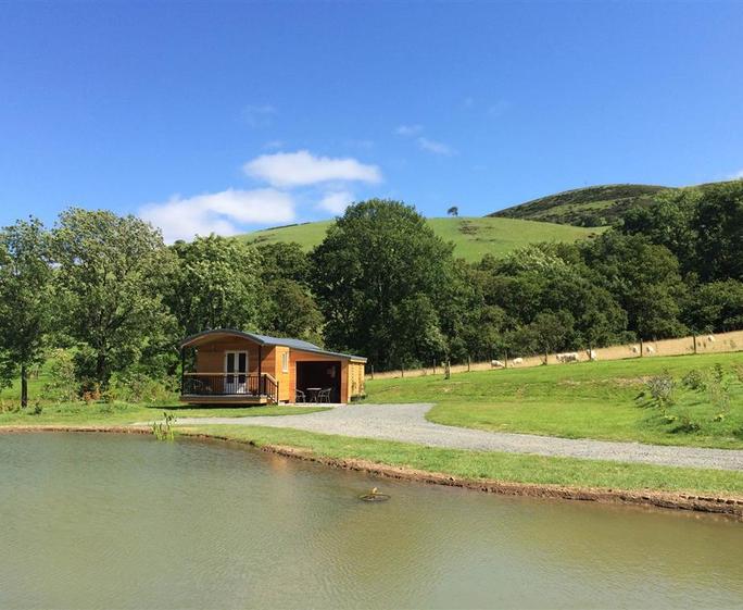 Cherry Tree Lodge Cherry Tree Lodge Garth Powys Last Minute Cottages