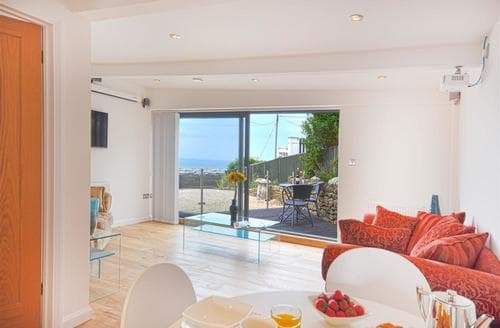 dining and lounge