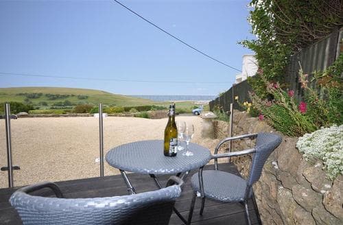 Last Minute Cottages - Burton Bay