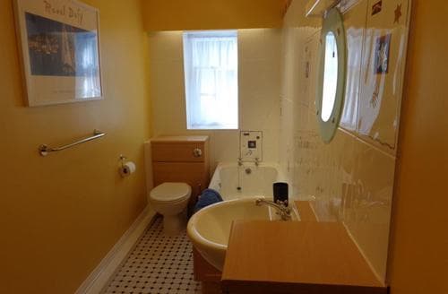 Main bathroom