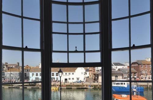 Lounge window