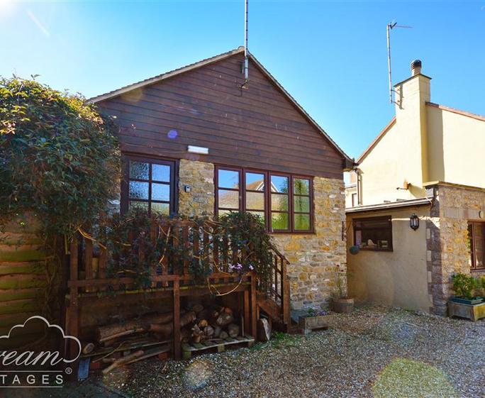 Langdon, Burton Bradstock, Dorset Late availability cottages