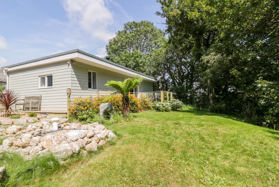 Meadow View at Chy Lowen, Truro, Cornwall Last Minute Cottages