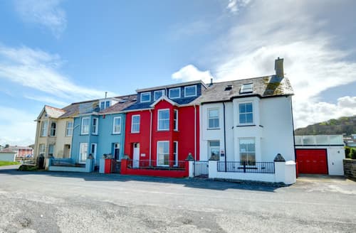 Aberaeron Holiday Cottage